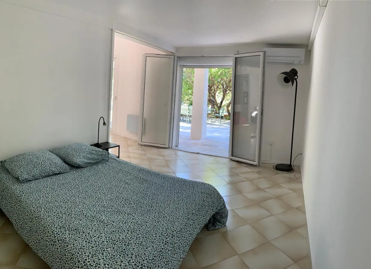 Grande Propriete Avec Piscine Et Terrain De Tennis Prives Les Lecques Prázdninový dům